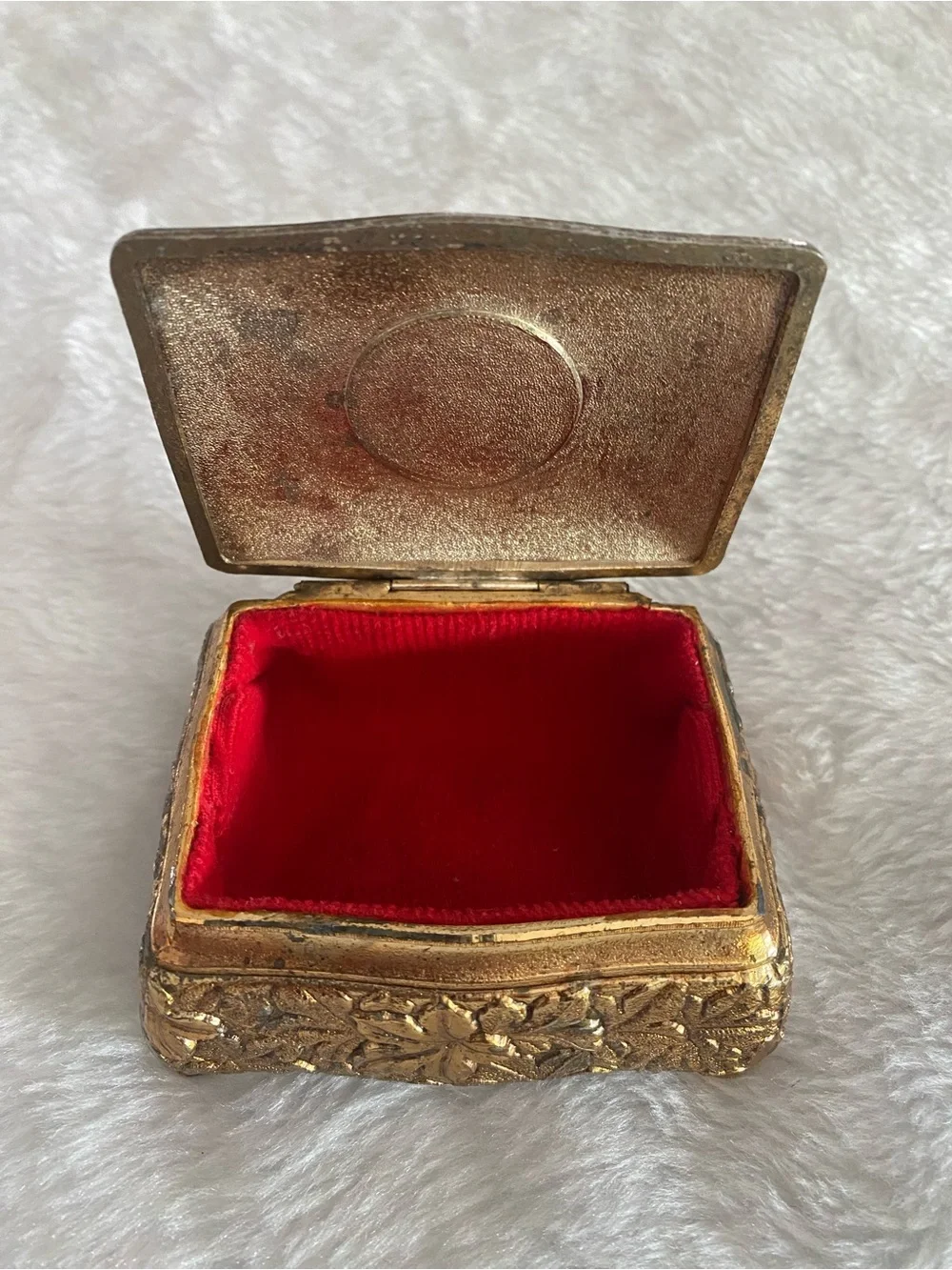 Vintage Gold Tone Metal Trinket Jewelry Box